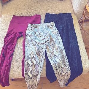 2pairs of NEW Victoria’s Secret high waisted,vsx total knockout yoga pant sz 2